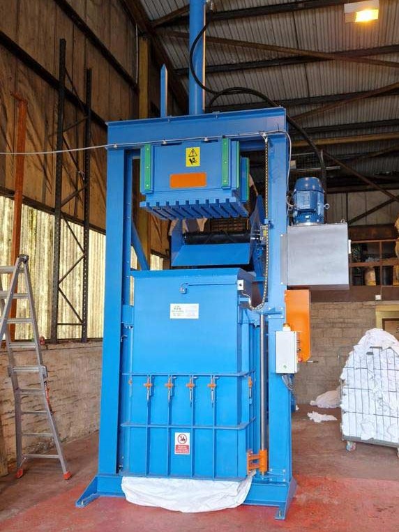 Vertical Single Box Textile Baler